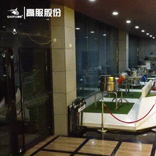 草莓视频黄色网站夜景之展厅